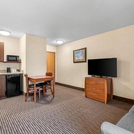 Best Western Vermillion Inn Екстериор снимка