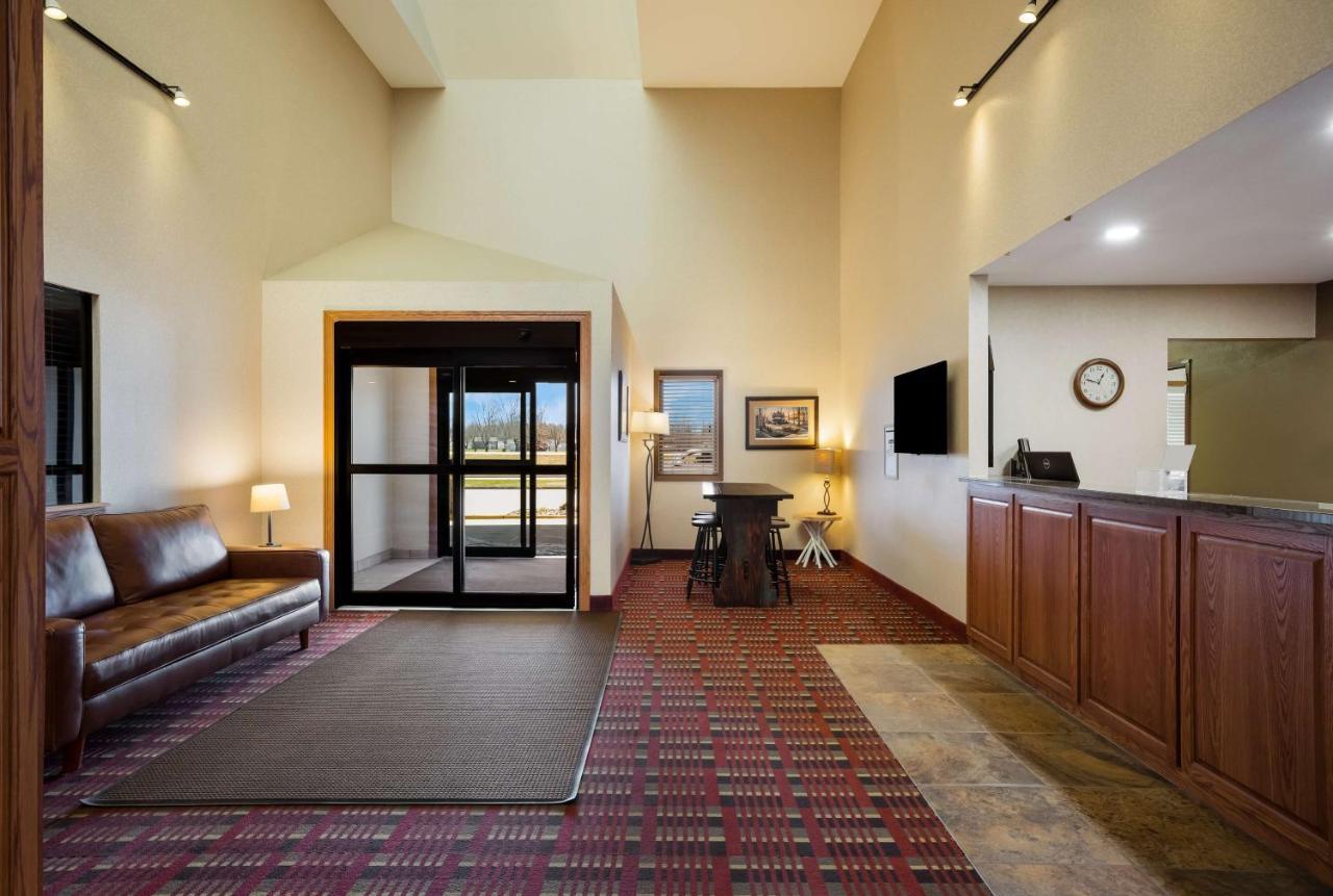 Best Western Vermillion Inn Екстериор снимка