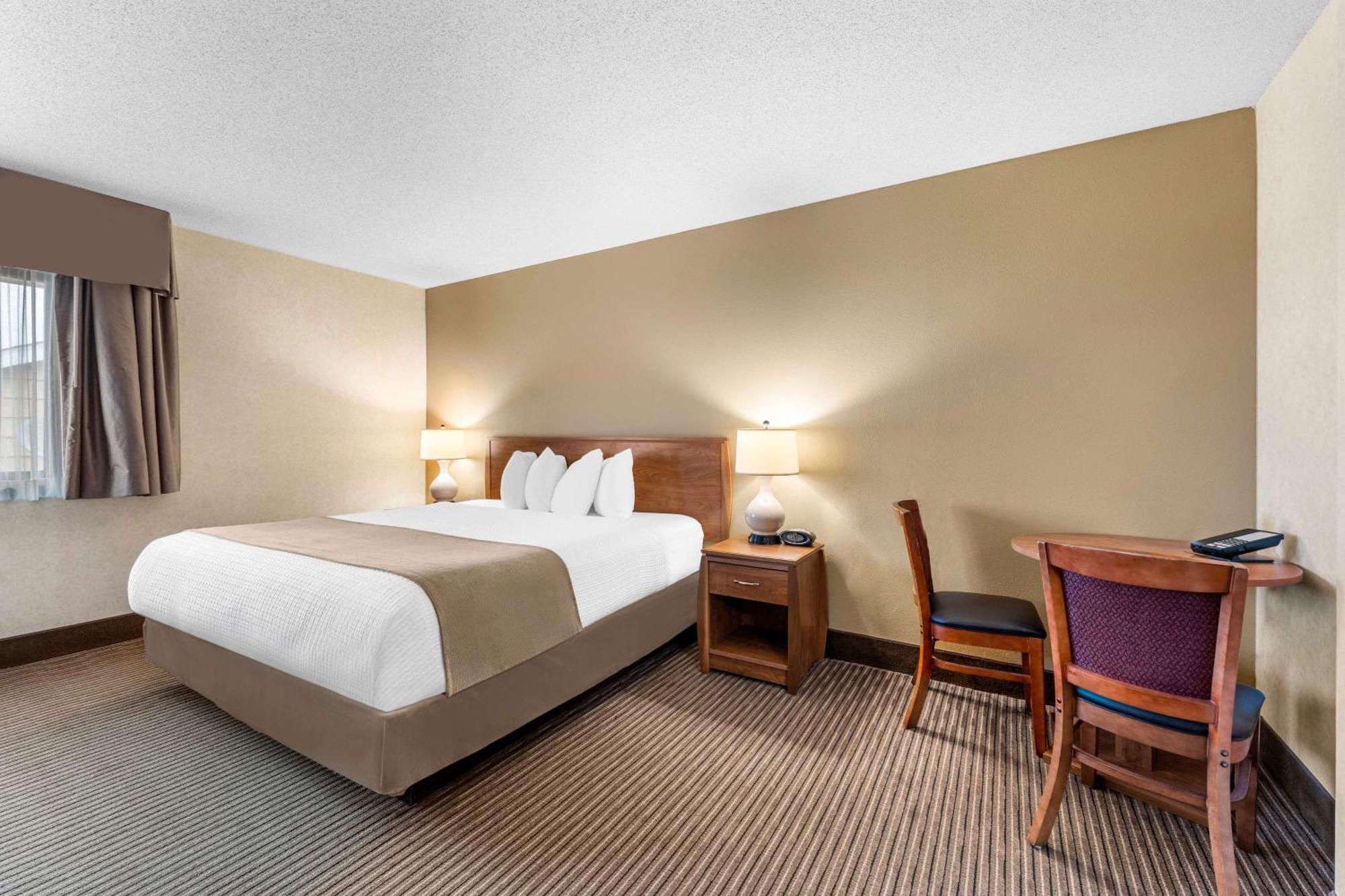 Best Western Vermillion Inn Екстериор снимка